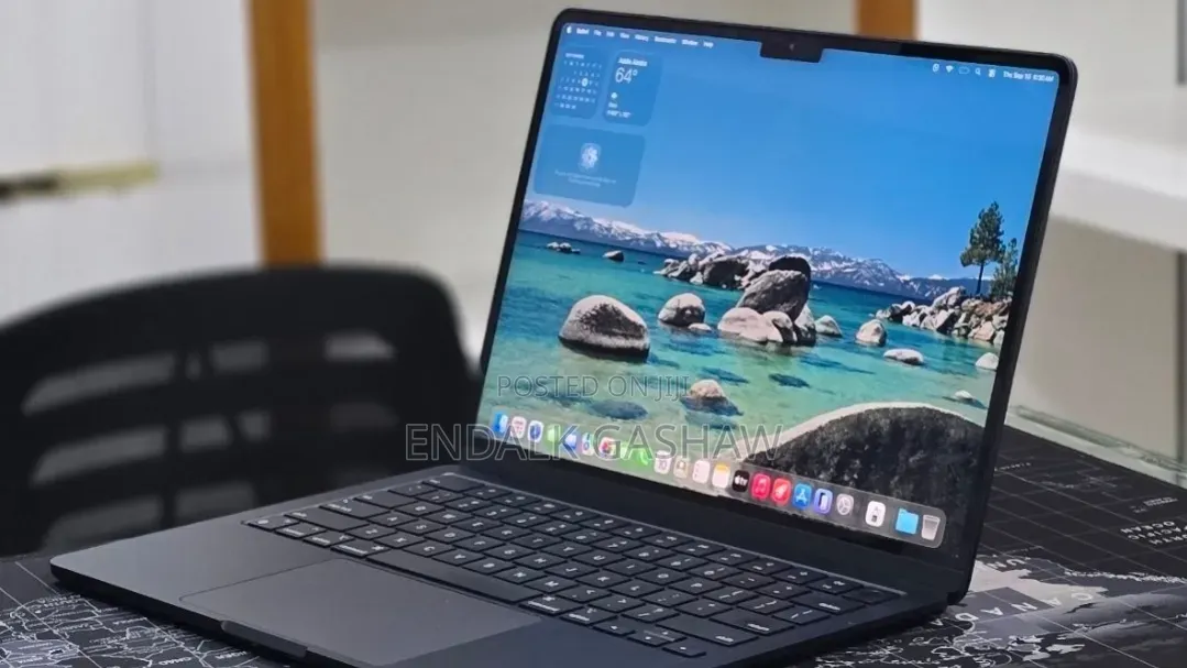 New Laptop Apple MacBook Air 2022 M2 8GB Apple M2 SSD 256GB