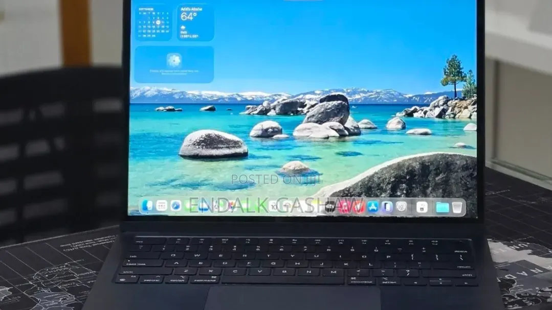 New Laptop Apple MacBook Air 2022 M2 8GB Apple M2 SSD 256GB