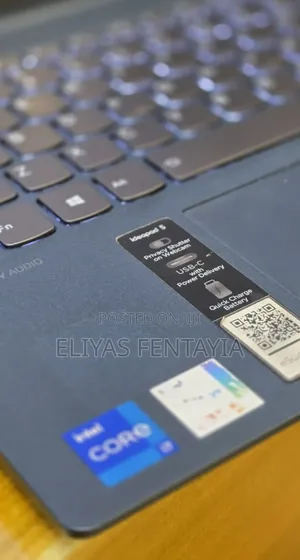 New Laptop Lenovo 12GB Intel Core i7 SSHD (Hybrid) 512GB