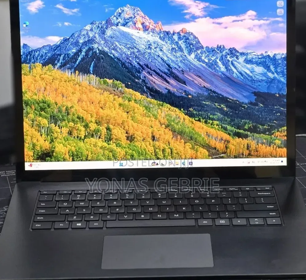 New Laptop Microsoft Surface 16GB Intel Core i7 SSD 512GB