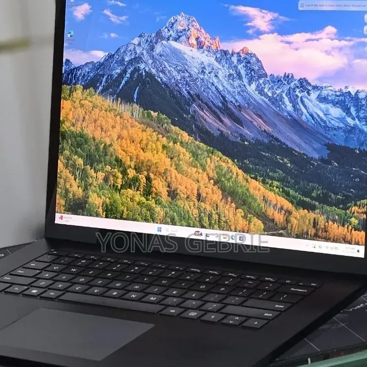 New Laptop Microsoft Surface 16GB Intel Core i7 SSD 512GB