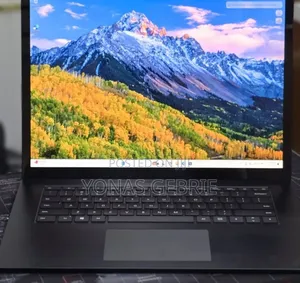 New Laptop Microsoft Surface 16GB Intel Core i7 SSD 512GB