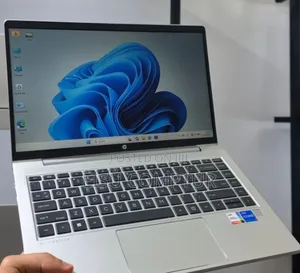 New Laptop HP EliteBook 640 G10 16GB Intel Core i7 SSD 1T