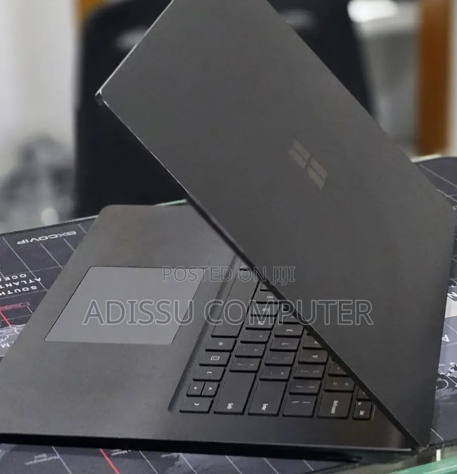 New Laptop Microsoft Surface 32GB Intel Core i7 SSD 1T