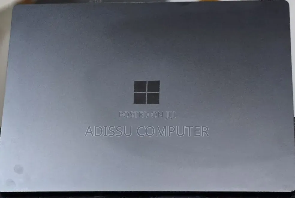 New Laptop Microsoft Surface 32GB Intel Core i7 SSD 1T