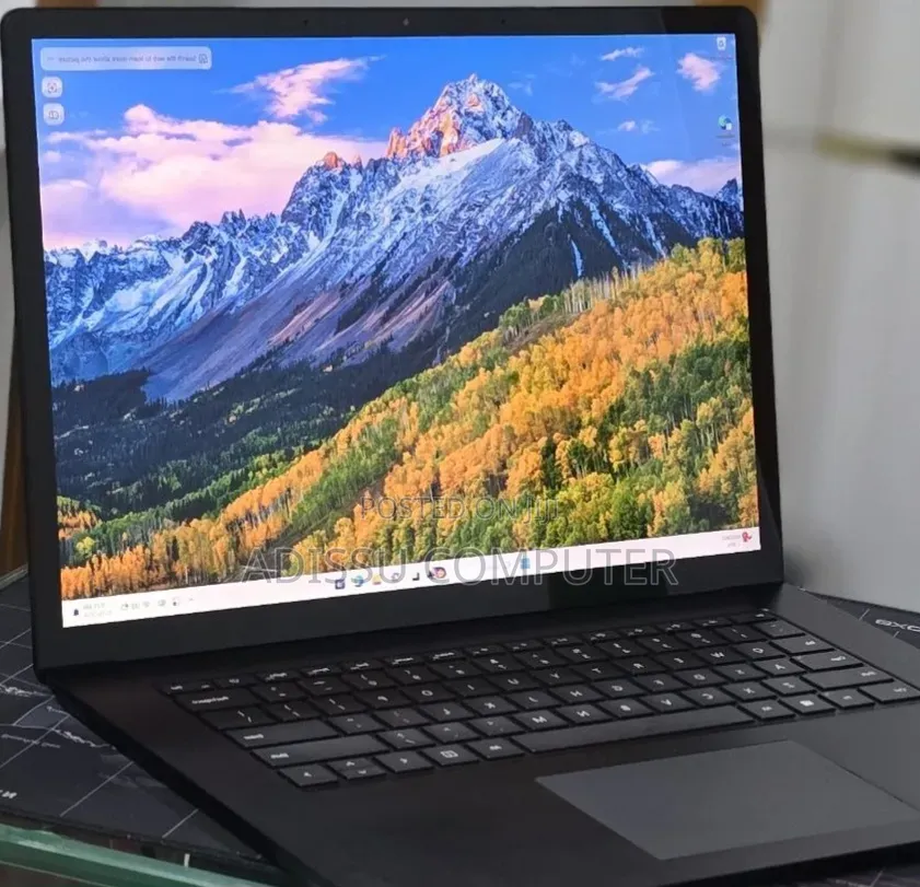 New Laptop Microsoft Surface 32GB Intel Core i7 SSD 1T