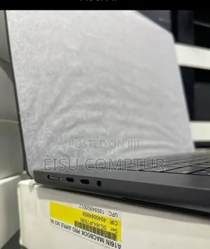 New Laptop Apple MacBook Pro 2024 M4 Max 48GB Apple M4 Max SSD 2T