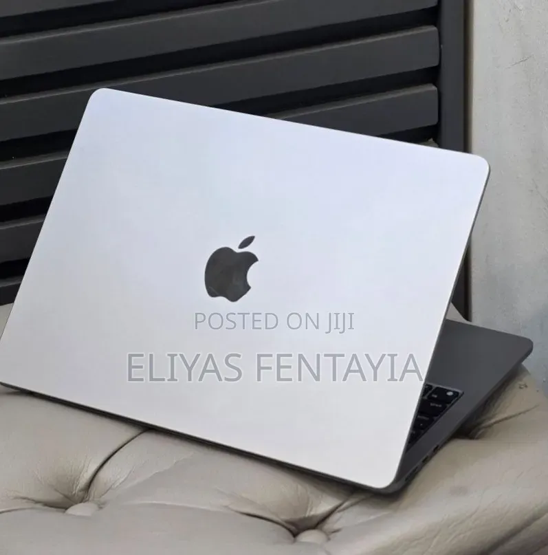 New Laptop Apple MacBook Air 2022 M2 8GB Intel Core i5 SSD 256GB
