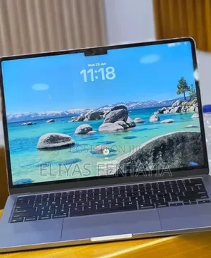 New Laptop Apple MacBook Air 2022 M2 8GB Intel Core i5 SSD 256GB