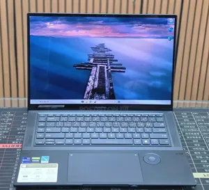 New Laptop Asus ZenBook UX305FA 32GB Intel Core i9 SSD 1T