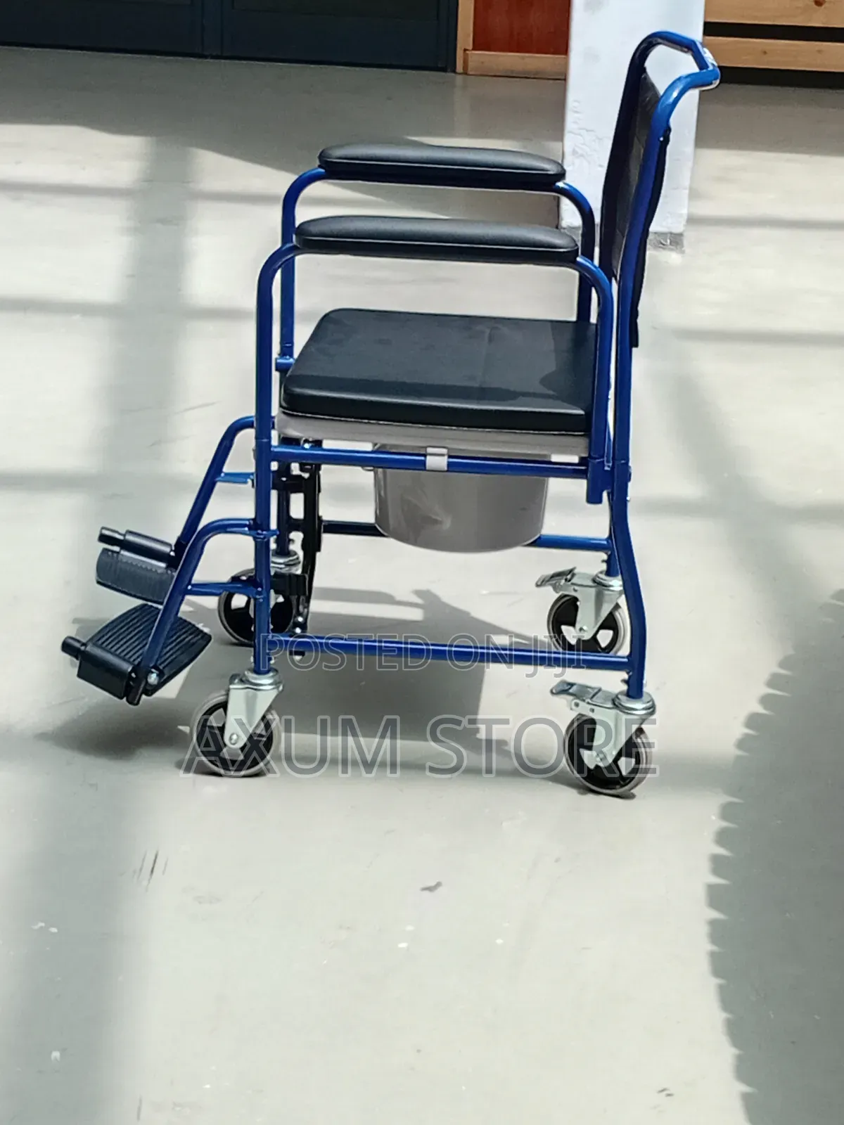 የቤት ውስጥ እንክብካቤ ሽንት ቤት ወንበር – Homecare Commode Chair