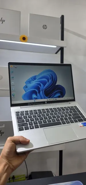 New Laptop HP EliteBook 640 G10 16GB Intel Core i7 SSD 1T