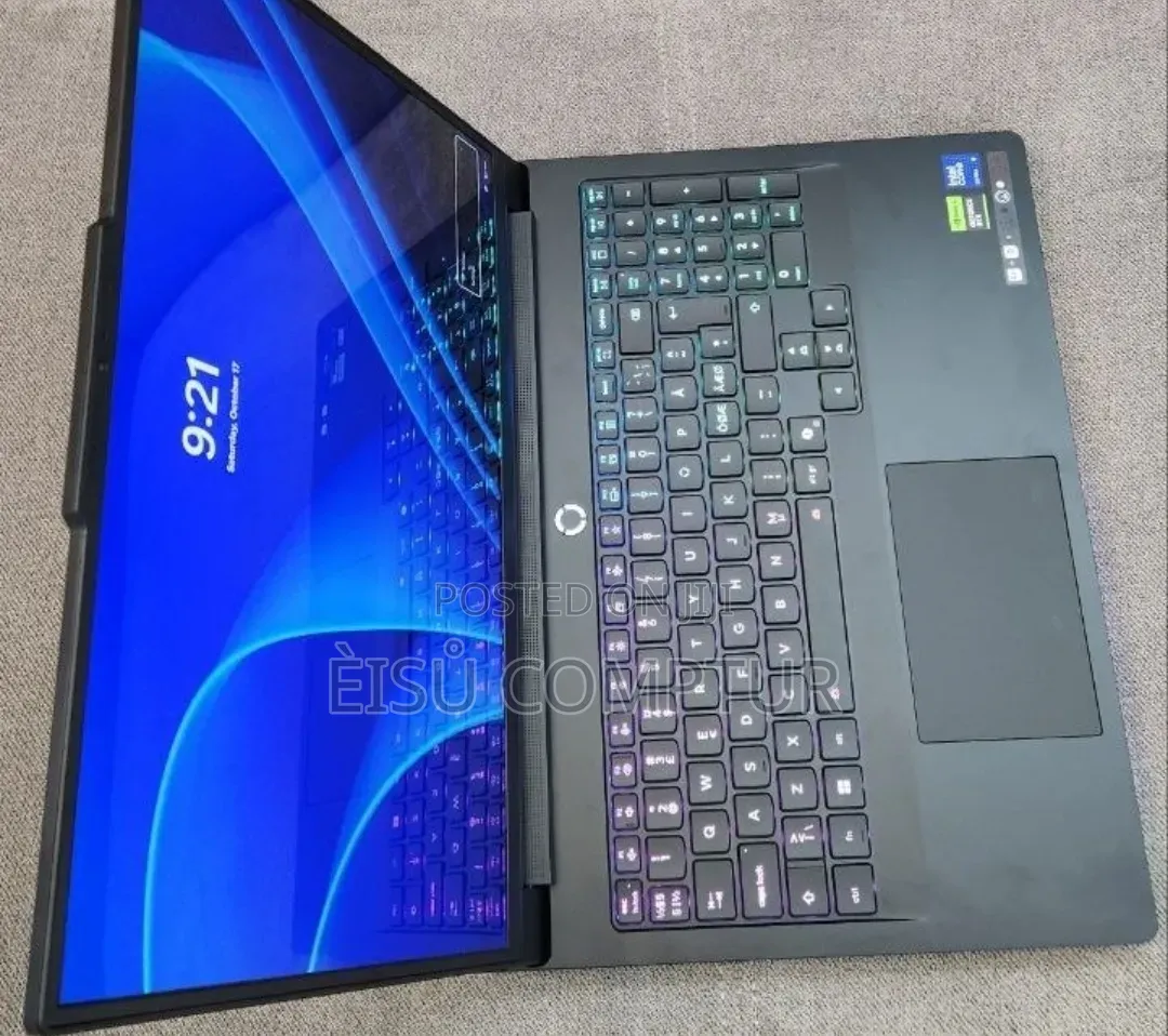 New Laptop Lenovo Legion Pro 7 32GB Intel Core Ultra 9 SSD 2T