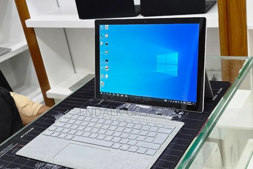 New Laptop Microsoft Surface Pro 6 8GB Intel Core i5 SSD 256GB