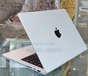 New Laptop Apple MacBook Pro 2024 M4 Pro 24GB Apple M4 Pro SSD 512GB