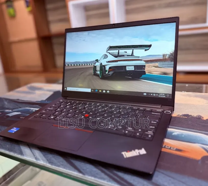 New Laptop Lenovo ThinkPad T490s 8GB Intel Core i5 SSD 256GB