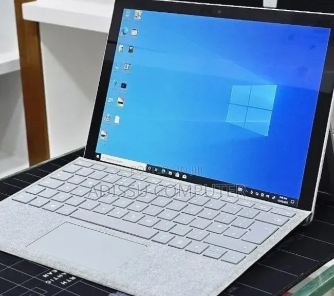 New Laptop Microsoft Surface Pro 6 8GB Intel Core i5 SSD 256GB