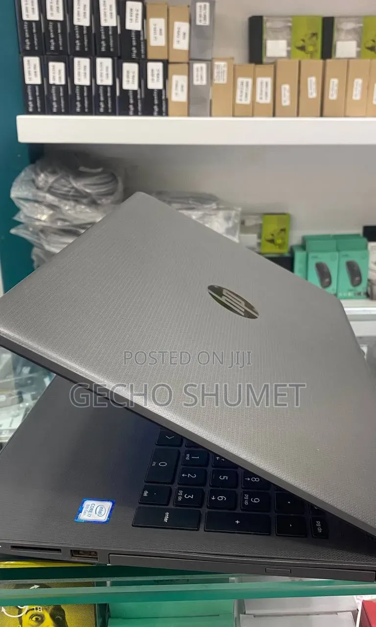 New Laptop HP 250 G7 8GB Intel Core i5 HDD 1T