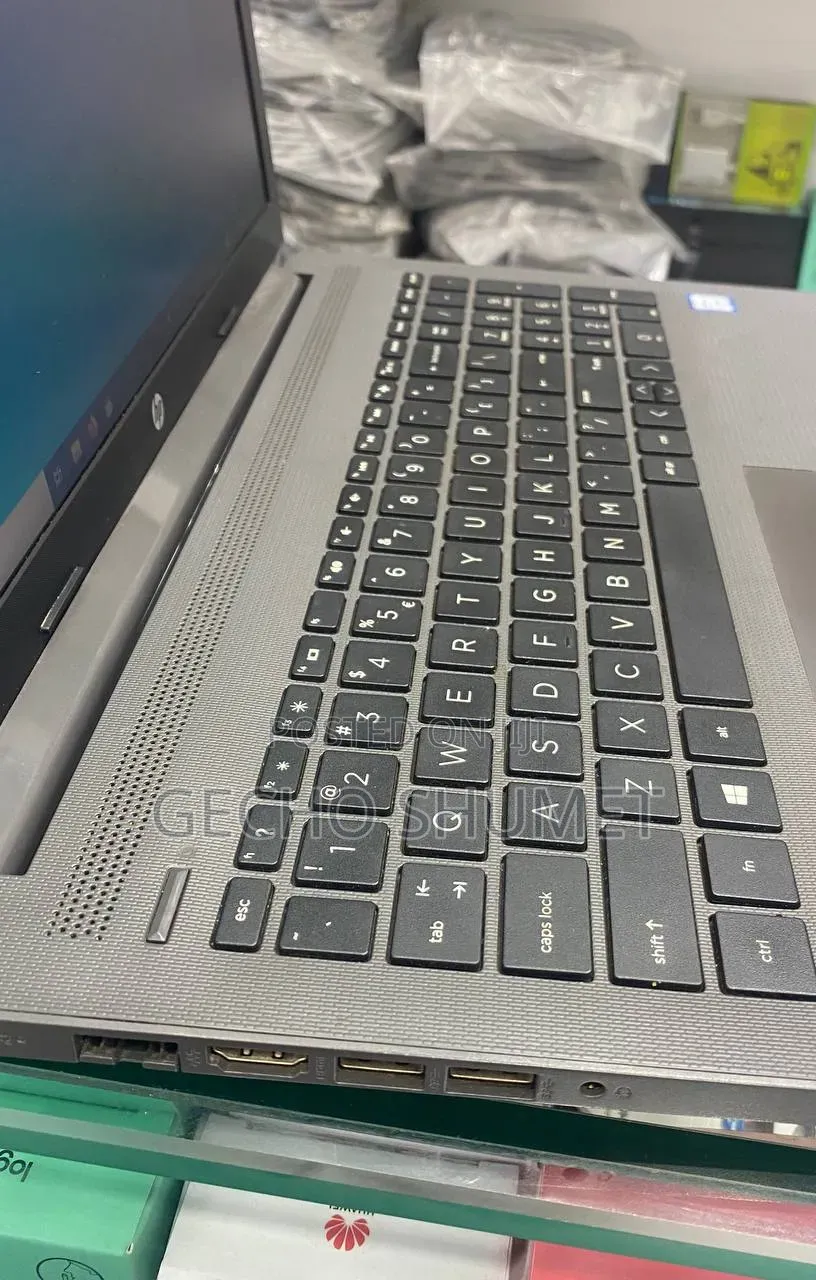 New Laptop HP 250 G7 8GB Intel Core i5 HDD 1T