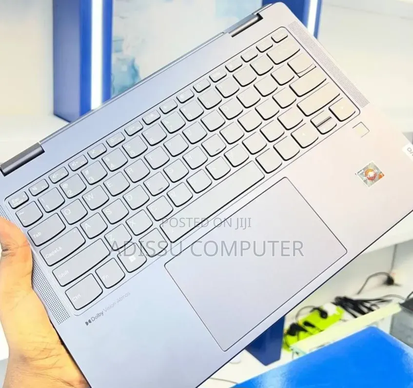 New Laptop Lenovo Yoga 7i 16GB Intel Core i7 SSD 512GB
