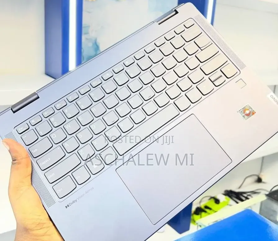 New Laptop Lenovo Yoga 700 16GB AMD Ryzen 7 SSD 512GB