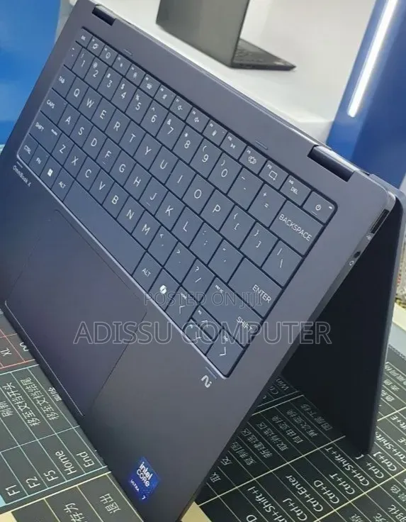 New Laptop HP OmniBook 5 14" 16GB Intel Core Ultra 7 SSD 1T