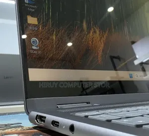 New Laptop Lenovo Yoga 7i 16GB Intel Core Ultra 7 SSD 1T