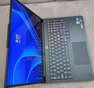New Laptop Lenovo Legion 5i 32GB Intel Core Ultra 9 SSD 2T