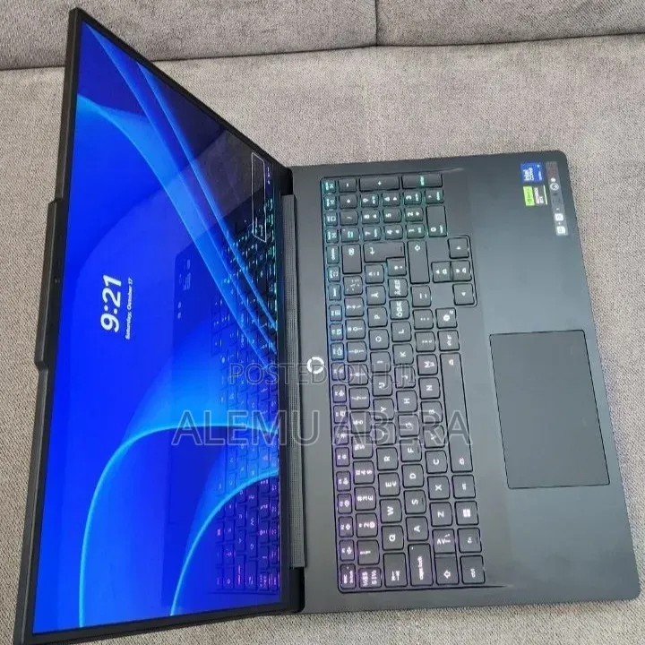 New Laptop Lenovo Legion 5i 32GB Intel Core Ultra 9 SSD 2T
