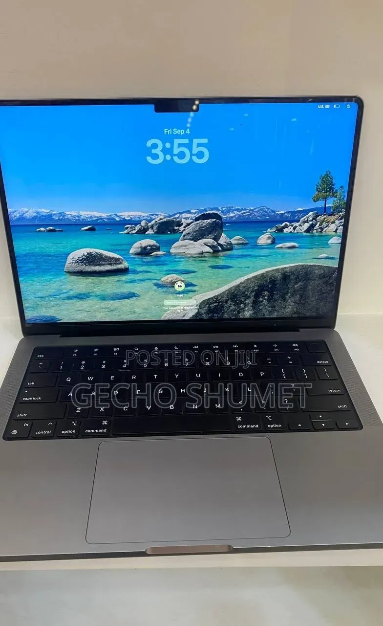 New Laptop Apple MacBook Pro 2023 M3 Pro 8GB Apple M3 Pro SSD 512GB