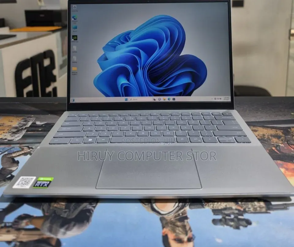 New Laptop Dell Inspiron 15 16GB Intel Core i7 SSHD (Hybrid) 512GB