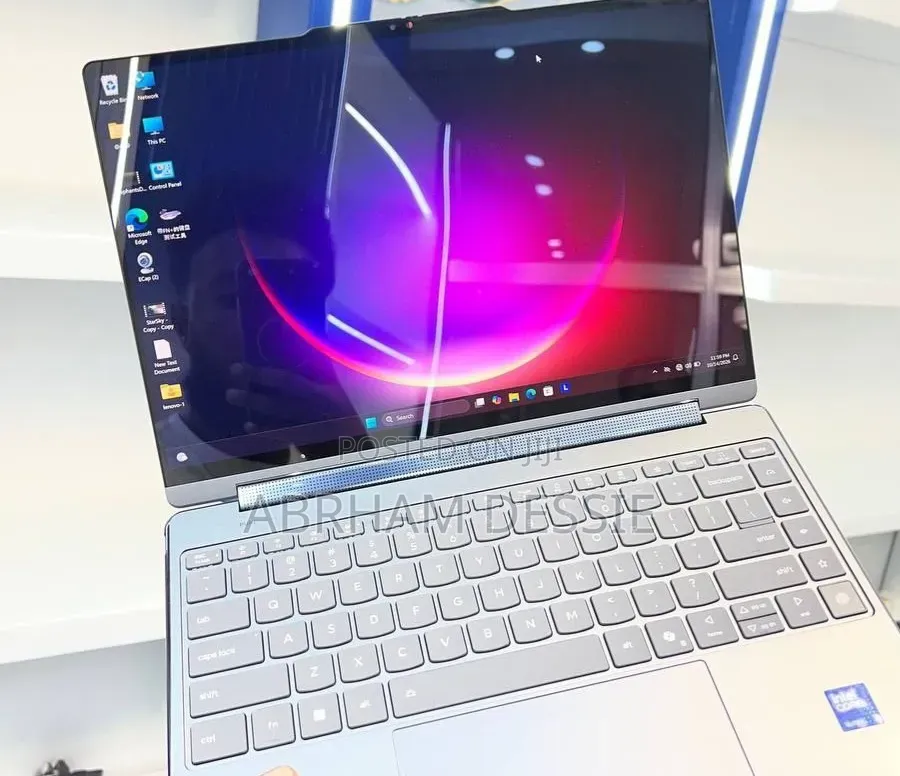 New Laptop Lenovo 16GB Intel Core Ultra 7 SSD 1T
