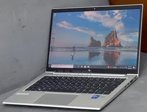 New Laptop HP EliteBook 830 G8 16GB Intel Core i7 SSD 512GB