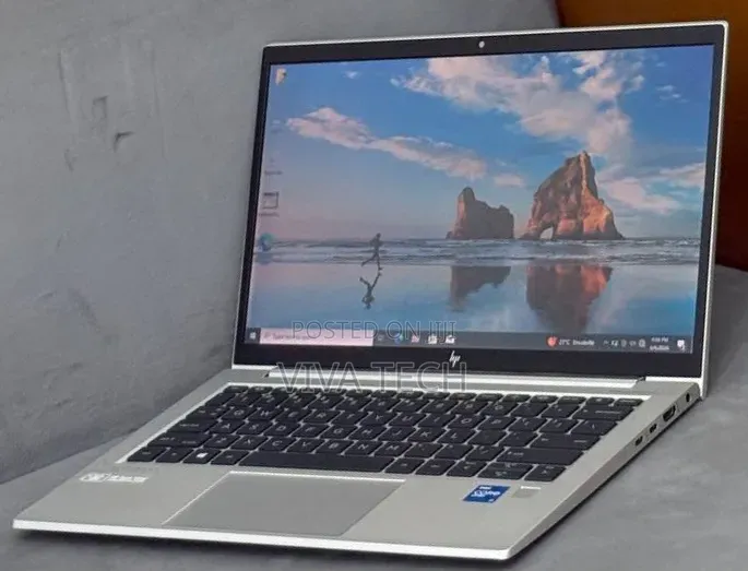 New Laptop HP EliteBook 830 G8 16GB Intel Core i7 SSD 512GB