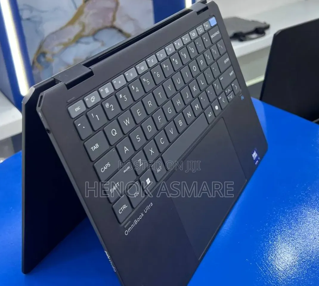 New Laptop HP OmniBook Ultra Flip 14" 32GB Intel Core Ultra 7 SSD 1T