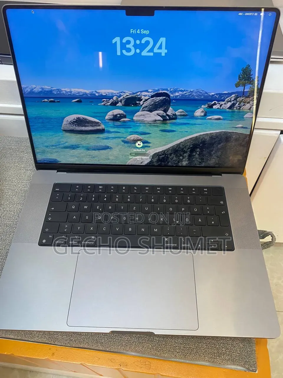 New Laptop Apple MacBook Pro 2021 M1 Max 16GB Apple M1 Pro SSD 512GB