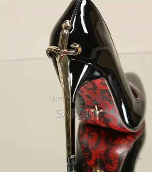 Woman's Heel Shoe