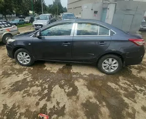 Toyota Yaris 2014 Gray