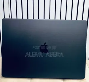 New Laptop Apple MacBook Pro 2023 M3 Pro 18GB Apple M3 Pro SSD 512GB