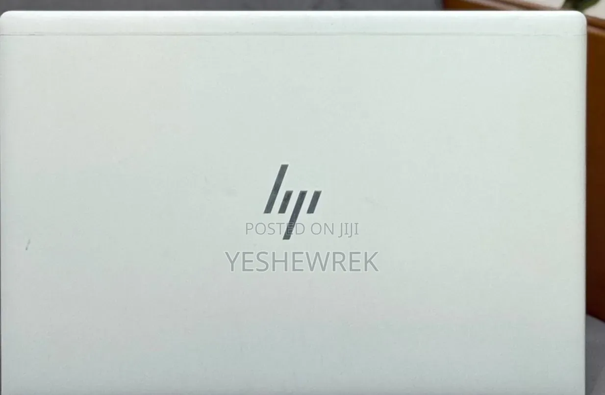 New Laptop Apple MacBook Pro 2019 8GB Intel Core i5 SSD 512GB