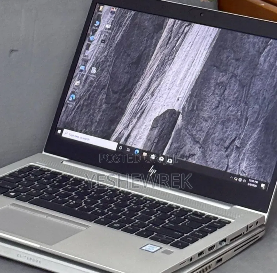 New Laptop Apple MacBook Pro 2019 8GB Intel Core i5 SSD 512GB