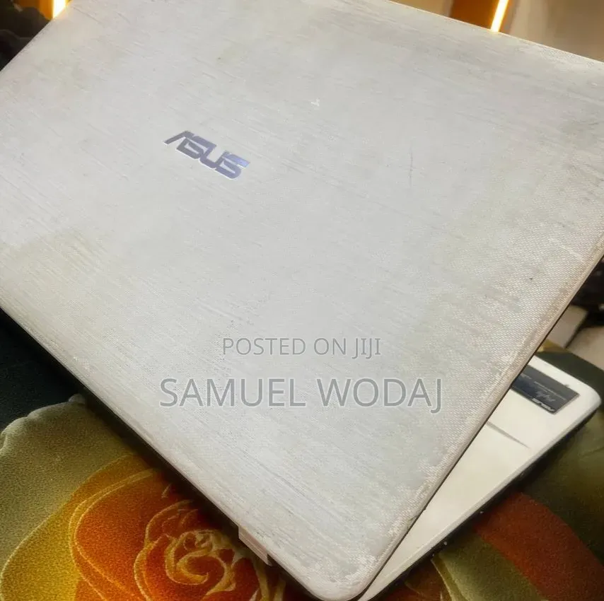 New Laptop Asus N73JG 12GB Intel Core i3 SSD 500GB