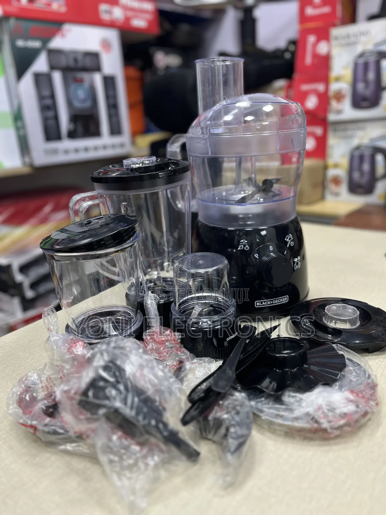 Black+Decker Kitchen Robot Deluxe Food Processor (400W)