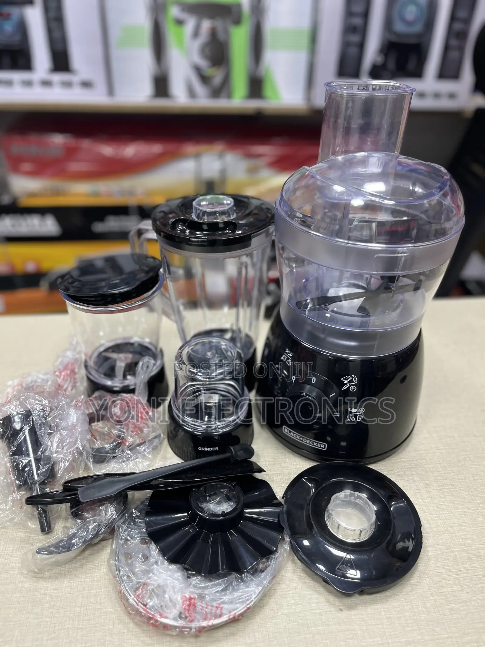 Black+Decker Kitchen Robot Deluxe Food Processor (400W)