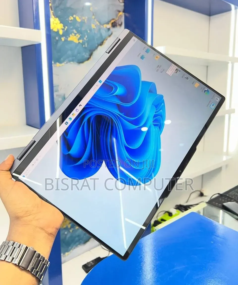 New Laptop Lenovo Yoga 7i 16GB Intel Core i7 SSD 512GB