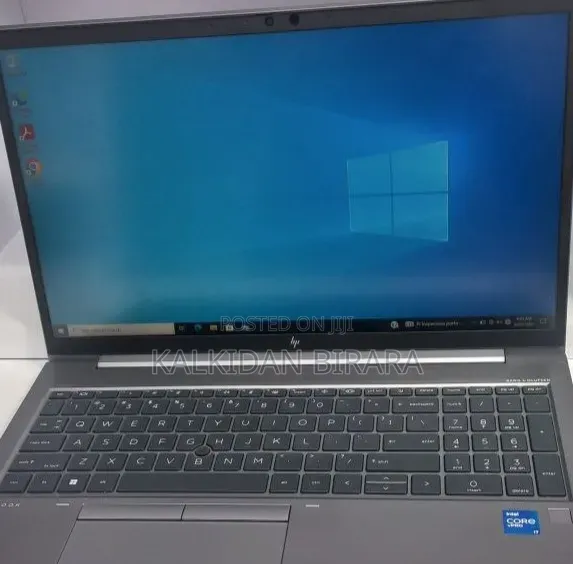 New Laptop HP ZBook Firefly G8 16GB Intel Core i7 SSD 512GB