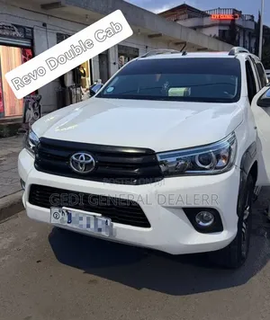 Toyota Hilux 2017 White