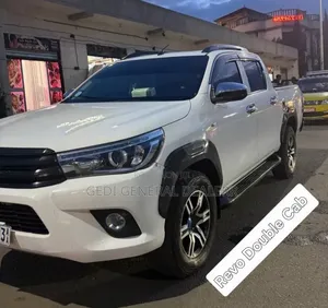 Toyota Hilux 2017 White