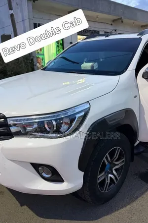 Toyota Hilux 2017 White