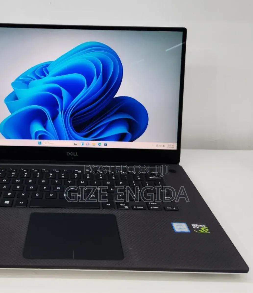 New Laptop Dell XPS 15 16GB Intel Core i7 SSD 512GB